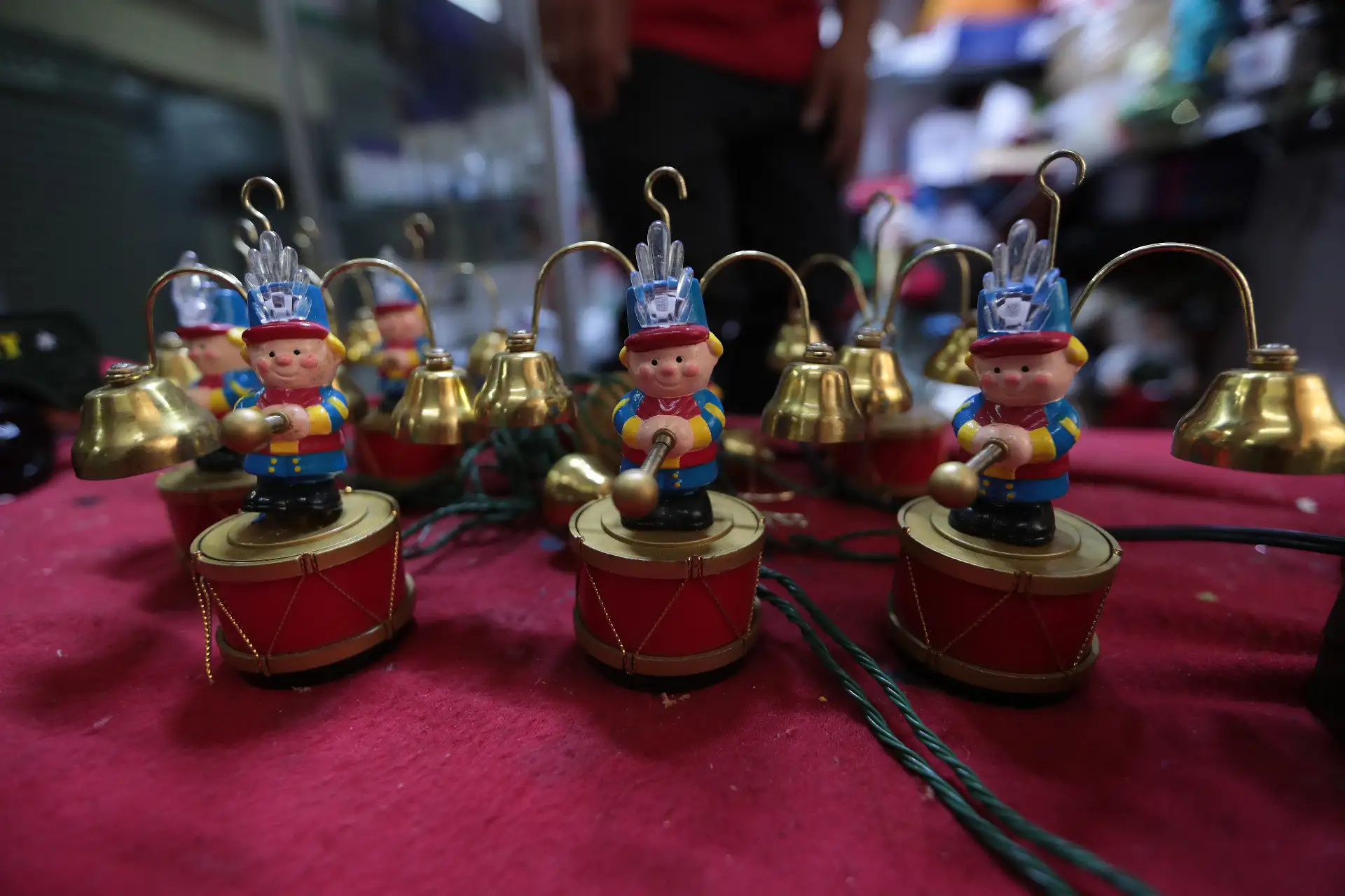 Una banda musical navideña espera la reparación de su transformador en la clínica de juguetes del Mercado Central
FOTO: ANDINA/Verónica Calderón Zúñiga.