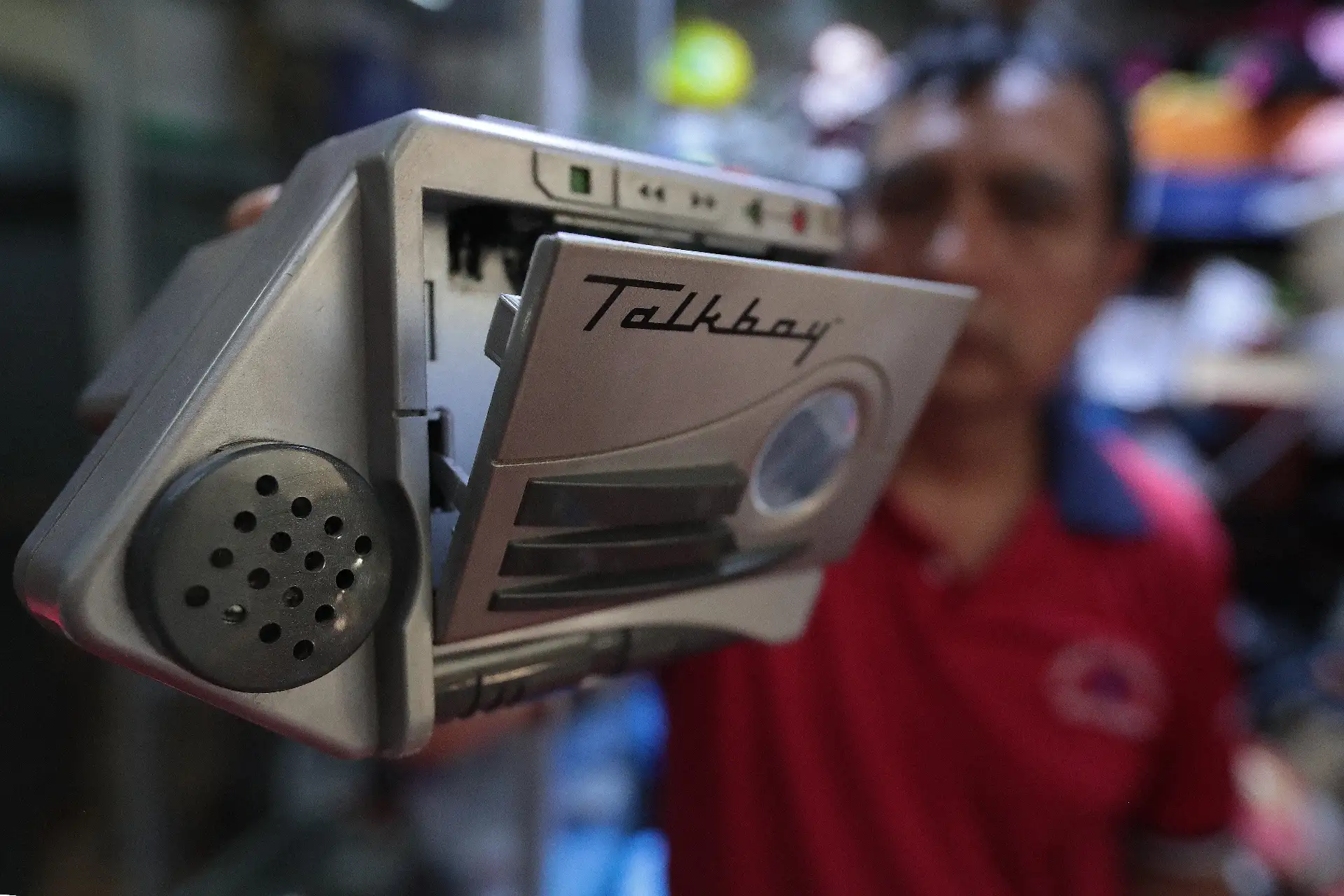 Los juguetes de mayor antigüedad suelen presentar fallas más complejas, principalmente en cables, contactos y sistemas electrónicos.
FOTO: ANDINA/Verónica Calderón Zúñiga.