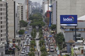 Las intervenciones que son parte de este proyecto estarán enfocadas en temas de señalización, adecuación de paraderos y ajustes en la semaforización de la vía. Fotos: ANDINA/Ricardo Cuba