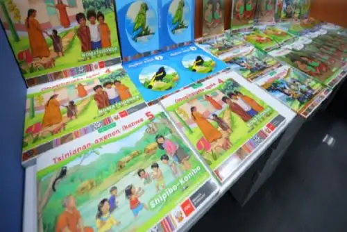 "Este año se ha incrementado la producción en 93 762 unidades, lo que permitirá que más niñas, niños y adolescentes inicien el año escolar aprendiendo en su lengua originaria”,, sostuvo el ministro de Educación.