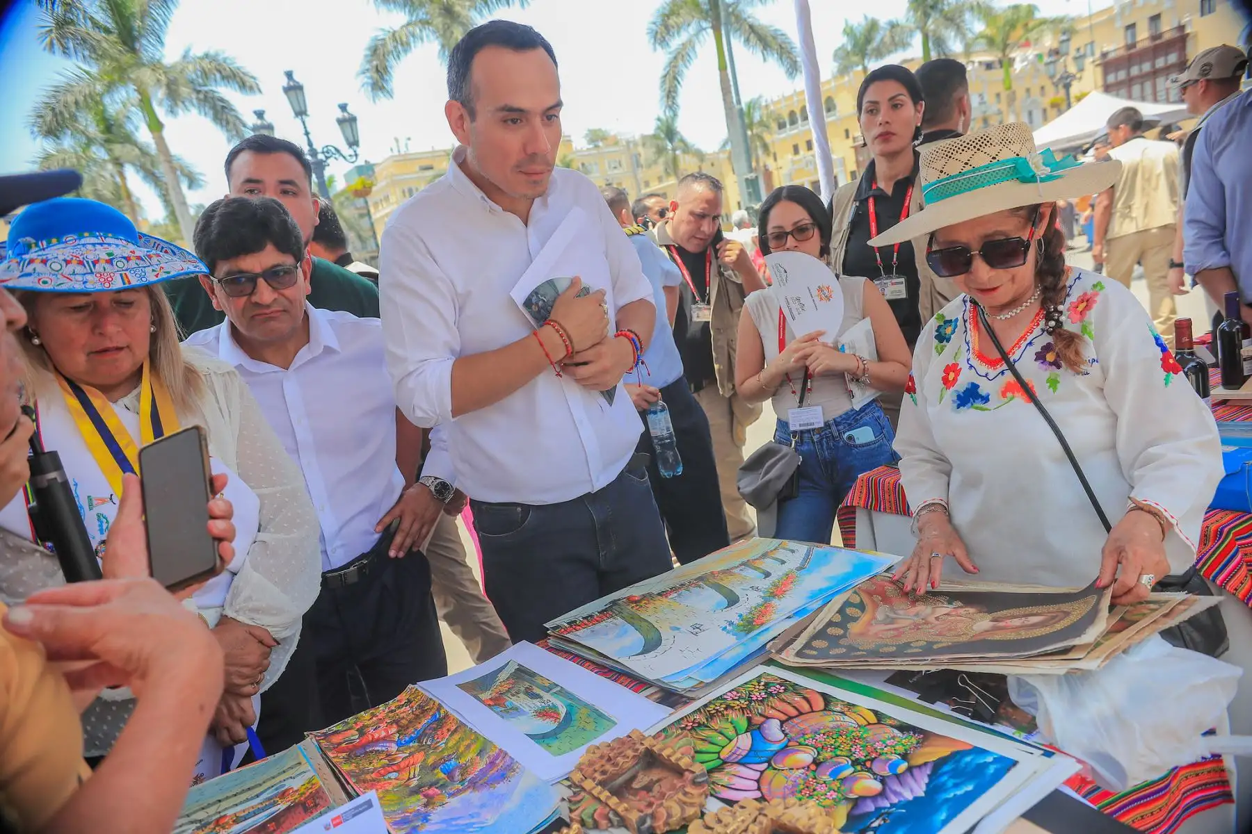 El presidente de la república, José Jerí, participó en la feria multisectorial Más Cerca De Arequipa, que integra a la ciudadanía, el talento, los emprendimientos y el esfuerzo de la región. Foto: Presidencia