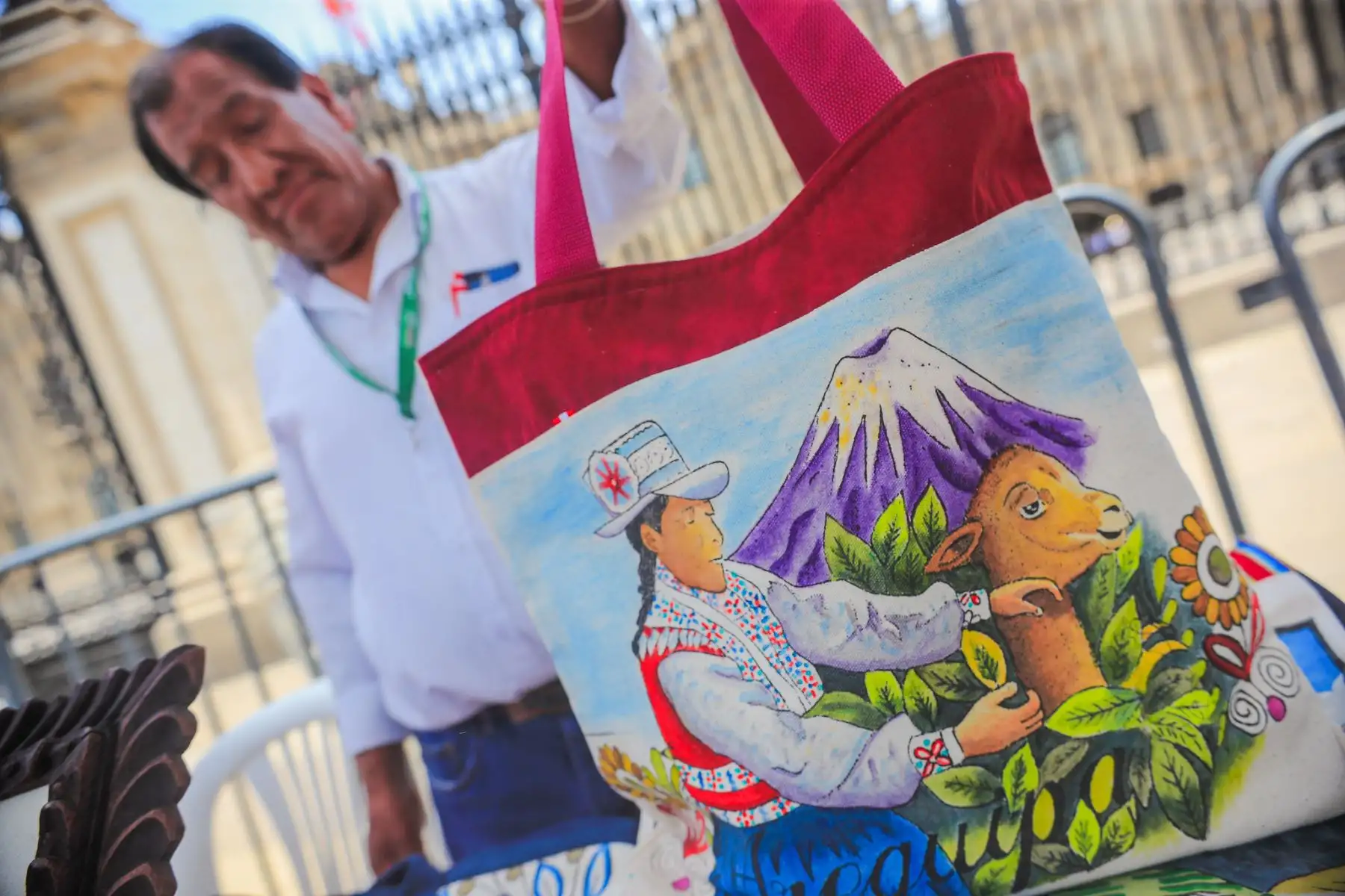 El presidente de la república, José Jerí, participó en la feria multisectorial Más Cerca De Arequipa, que integra a la ciudadanía, el talento, los emprendimientos y el esfuerzo de la región. Foto: Presidencia
