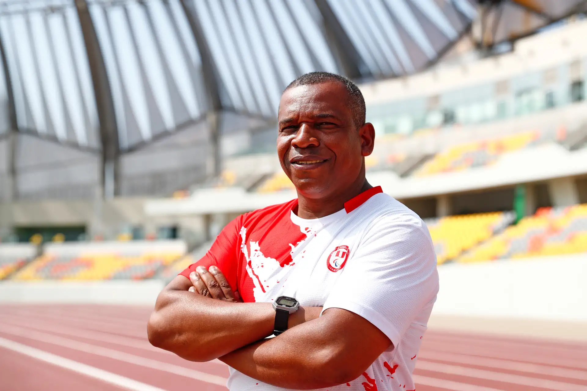 Miguel Ángel Calmet Ochoa, entrenador de los paradeportistas de atletismo Jesús Castillo y María Fernanda Medina, desde la Villa Deportiva Nacional Videna de San Luis. Foto: ANDINA/Daniel Bracamonte