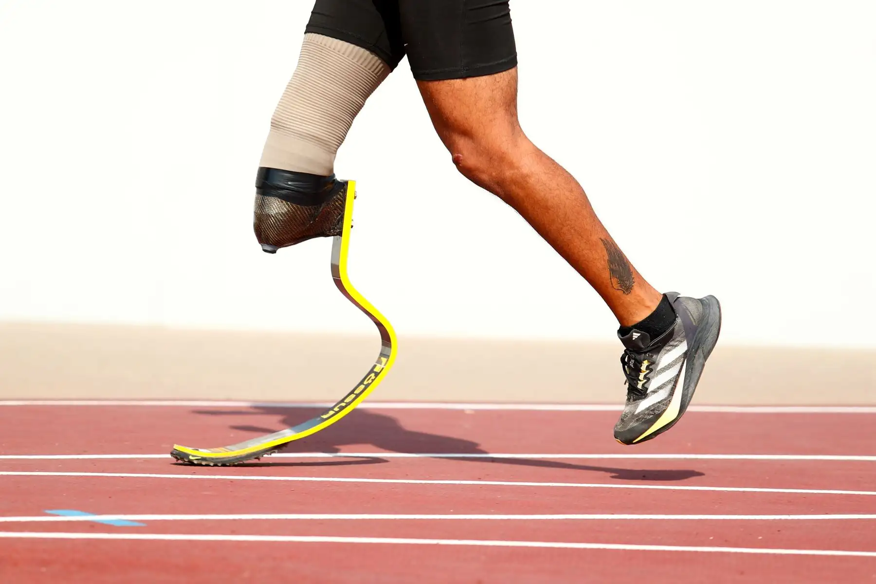 A muy corta edad, Jesús Castillo llegó al Centro Paradeportivo Sin Límites, donde encontró un entorno de acogida y motivación para desarrollar su talento bajo la guía del entrenador Miguel Ángel Calmet Ochoa. Foto: ANDINA/Daniel Bracamonte