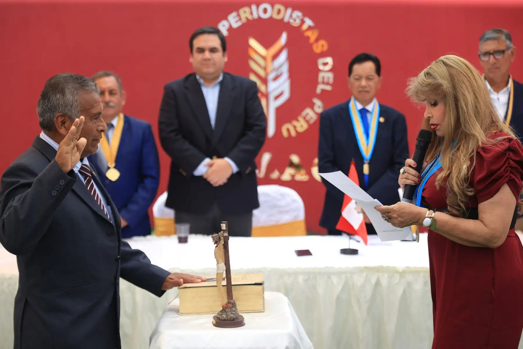 Jesús Quispe Arce, jura como director de asuntos departamentales e institucionales del Colegio de Periodistas del Callao. Foto: ANDINA/Jhonel Rodríguez Robles