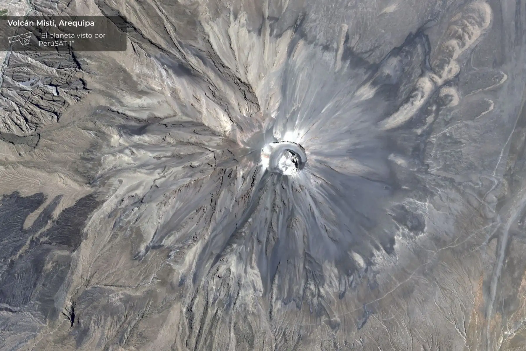 Entre los atractivos que ya pueden observarse destacan la Isla Blanca, en Áncash; el volcán Misti, en Arequipa; el distrito de La Punta, en el Callao; y el oasis de la Huacachina, en Ica, mostrados con gran nivel de detalle. Foto: PerúSat-1
