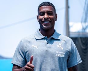 Miguel Araujo fue uno de los más aplaudidos por la hinchada celeste