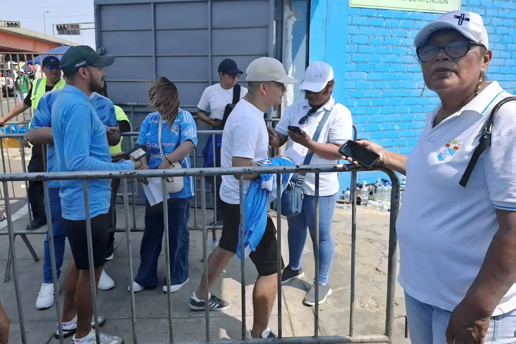 Imágenes previas al partido entre Sporting Cristal y la Universidad Católica de Ecuador como parte de la Tarde Celeste en el Estadio Alberto Gallardo
.Foto: ANDINA/Vidal Tarqui
