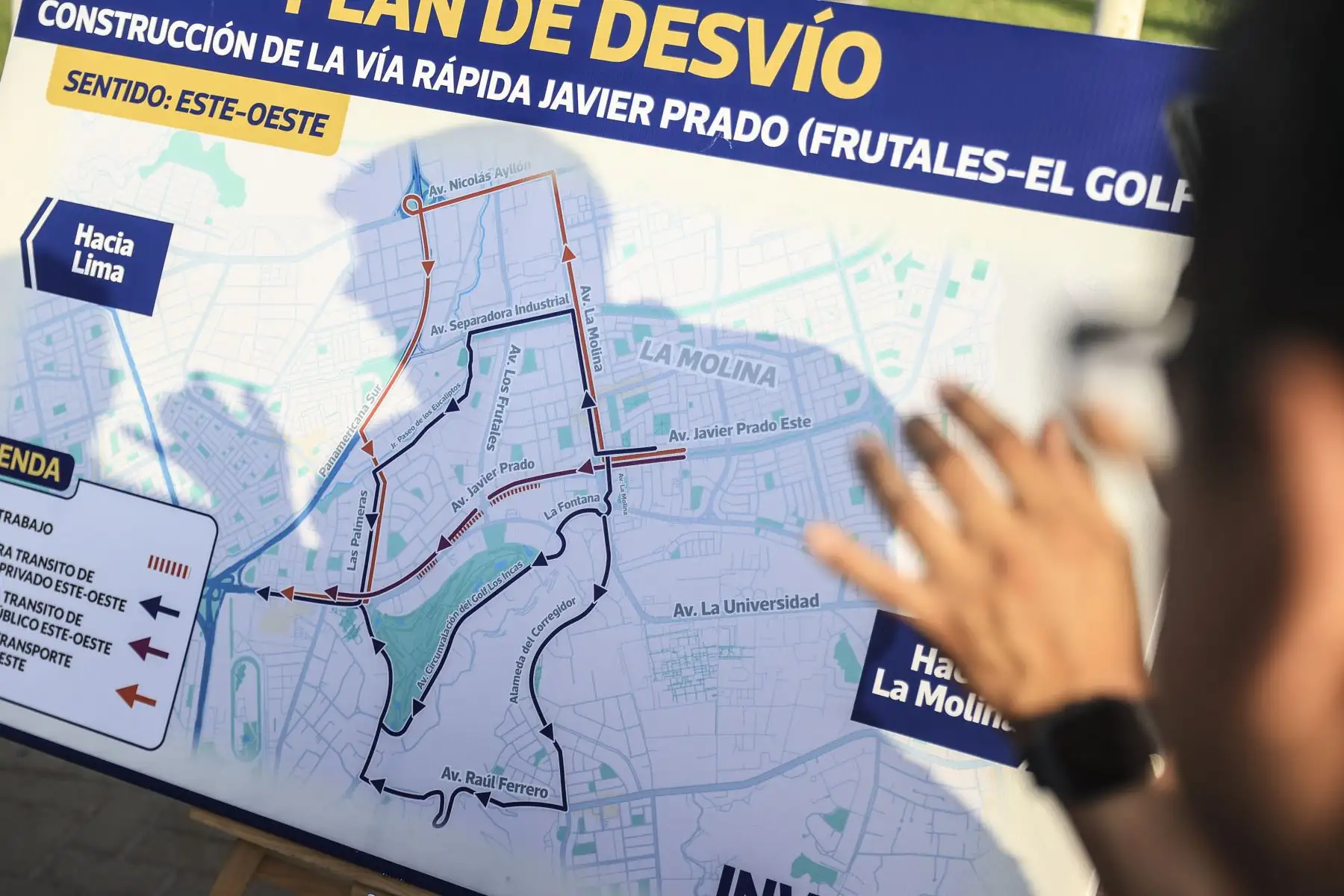Estos primeros días se están realizando pruebas para evaluar el comportamiento del tránsito y familiarizar a conductores y vecinos con las rutas alternas. . Foto: ANDINA/Jhonel Rodríguez Robles