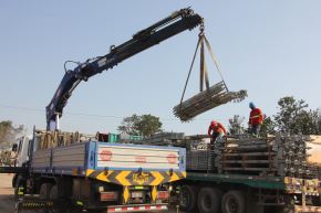 Se inició la instalación de puentes peatonales provisionales en la Vía Expresa Sur, días después de un accidente que dejó sin vida a una mujer de 66 años. Foto: ANDINA/Difusión