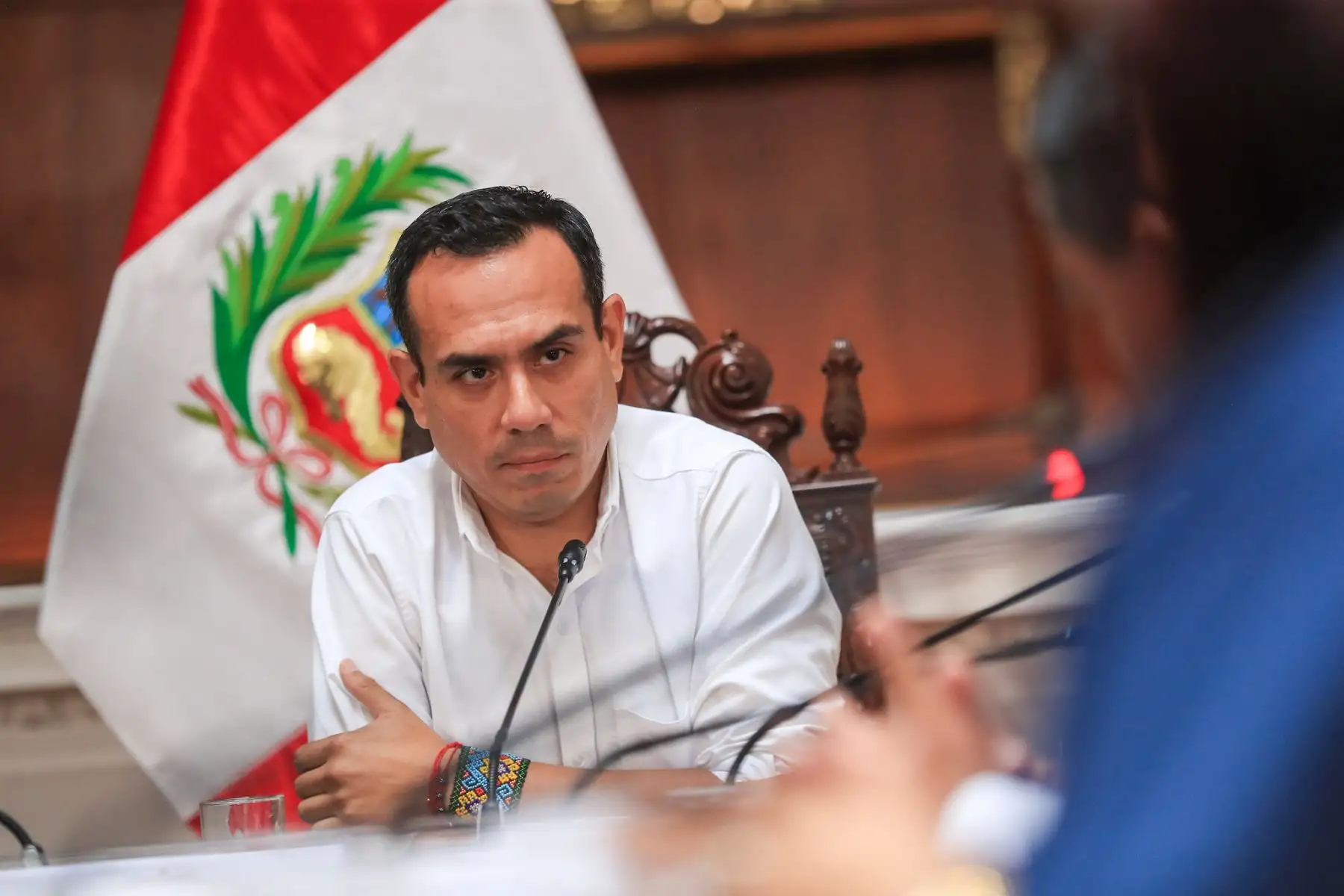 El presidente José Jerí sostuvo dos reuniones de trabajo en Palacio de Gobierno orientadas a atender demandas del sector salud y problemáticas locales. Primero dialogó con representantes de la FENUSISALUD, del Minsa y de EsSalud sobre brechas laborales, incluido el nombramiento de trabajadores CAS Covid. Luego recibió a autoridades de la Municipalidad de Villa de San Juan de Siguas (Arequipa) para priorizar soluciones en beneficio de la población. Foto: ANDINA/Prensa Presidencia