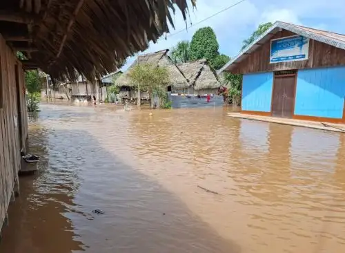 El Indeci recomienda a la población proteger y reforzar el techo de sus viviendas, así como establecer un sistema de alerta temprana. ANDINA/Difusión