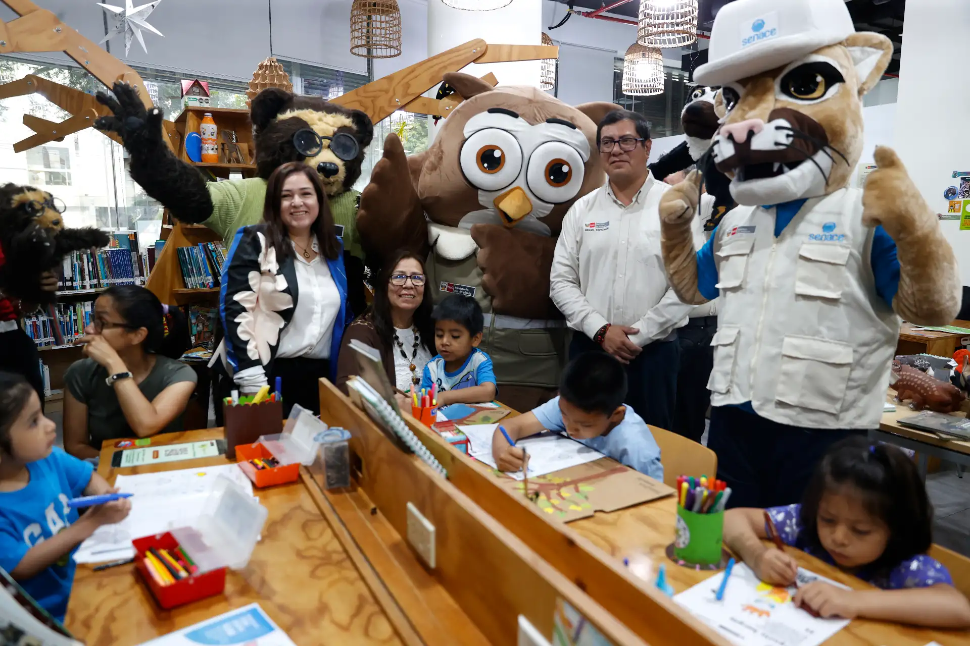 El ministro del Ambiente, Miguel Espichán, presenta Eco Aventuras, un programa de talleres de verano que busca convertir las vacaciones de niños y jóvenes en una experiencia de exploración, juego y aprendizaje orientada a la protección del medio ambiente. Foto: ANDINA/Vidal Tarqui