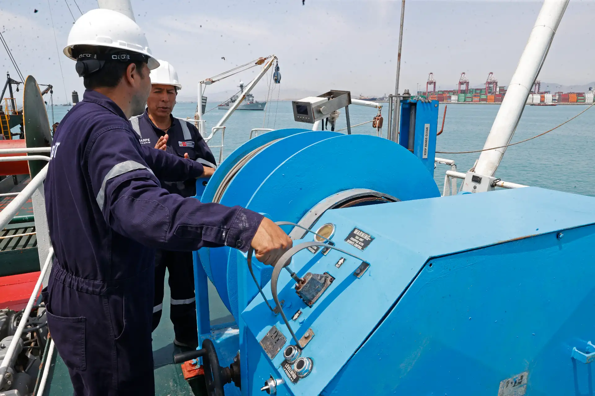 El trabajo científico realizado en el BAP Humboldt respalda la gestión sostenible de la pesca en el Perú. La información obtenida sirve de base para establecer cuotas, vedas y medidas de conservación, asegurando el aprovechamiento responsable de los recursos marinos para las futuras generaciones. 
Foto: ANDINA/Vidal Tarqui