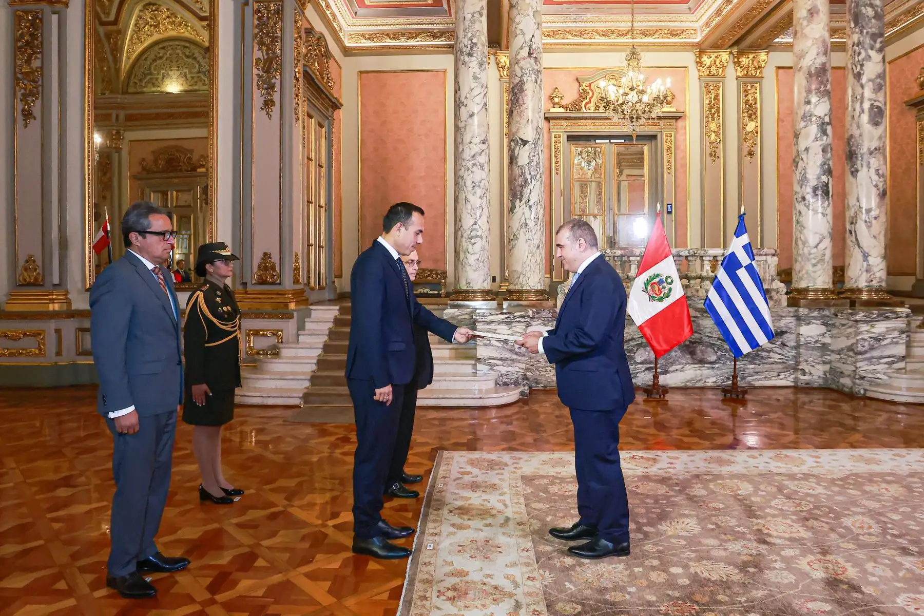 El presidente José Jerí recibe las cartas credenciales de los nuevos embajadores de la Mancomunidad de Australia, Reino Unido y la República Helénica de Grecia.
Foto: ANDINA/Prensa Presidencia