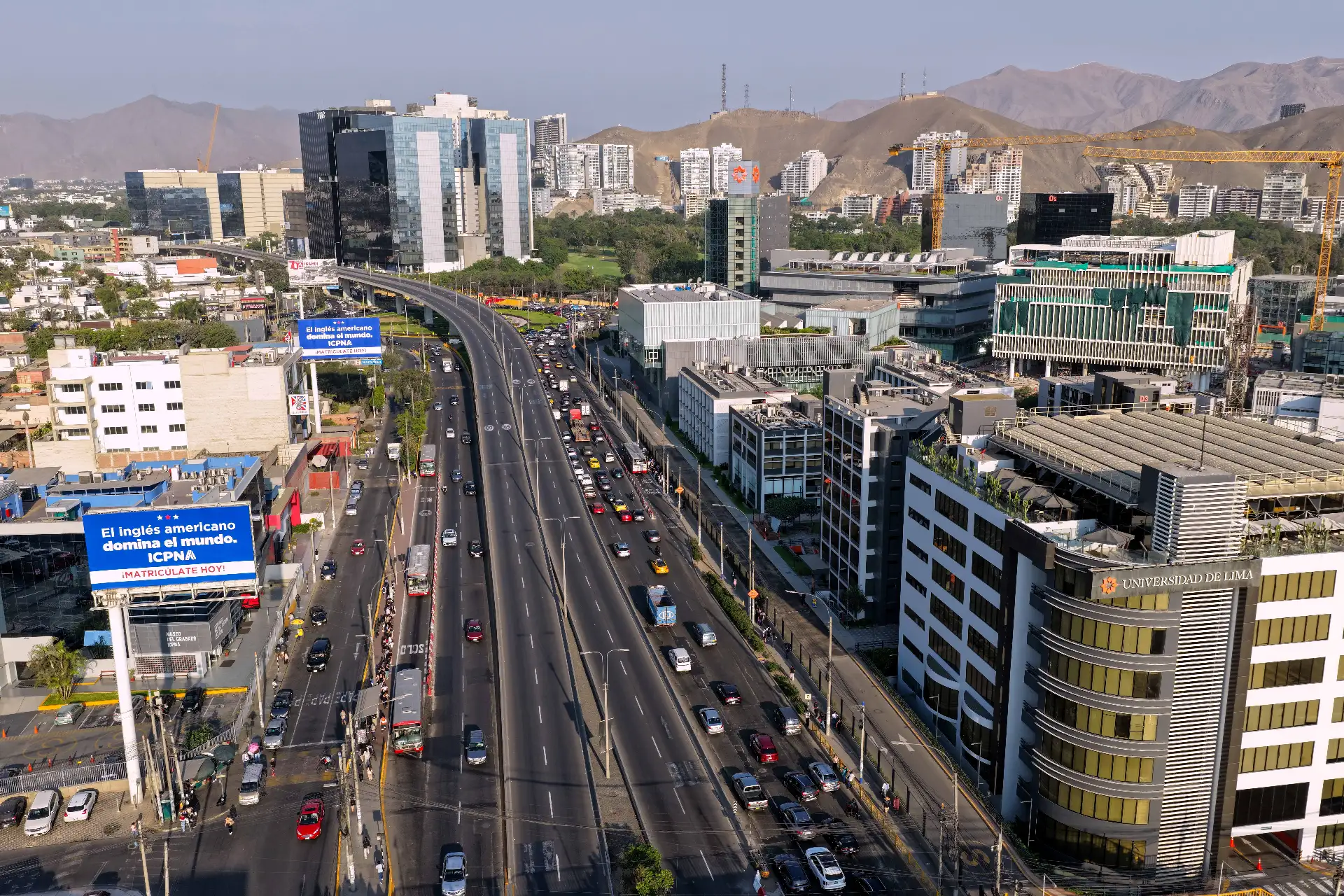 La ejecución del proyecto contempla la construcción de un paso a desnivel que permitirá separar los flujos vehiculares y optimizar la circulación en uno de los principales ejes viales de Lima Este. Foto: ANDINA/Daniel Bracamonte