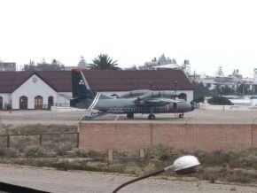 El avión Antonov de la Policía Nacional del Perú (PNP) que traslada a "El Monstruo", arribó al terminal de la Fuerza Aérea del Perú de la Ciudad Blanca, alrededor de las 12:50 horas, para recargar combustible antes de continuar su viaje hacia Lima. ANDINA/Difusión