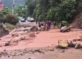 Lluvias intensas en la provincia de Oxapampa, región Pasco, activan quebrada y causan daños en viviendas, un puente peatonal y en diversos tramos viales. ANDINA/Difusión