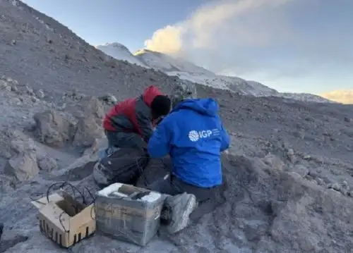 El volcán Sabancaya, ubicado en Arequipa, es uno de los más activos en el Perú. Esta mañana se registró una explosión en el macizo, informó el IGP. ANDINA/Difusión