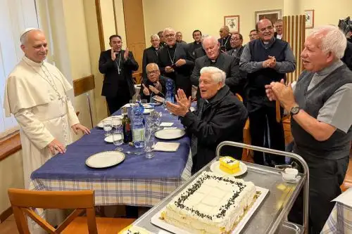 Papa León XIV sorprende a obispos del Perú durante almuerzo de la Visita Ad Limina