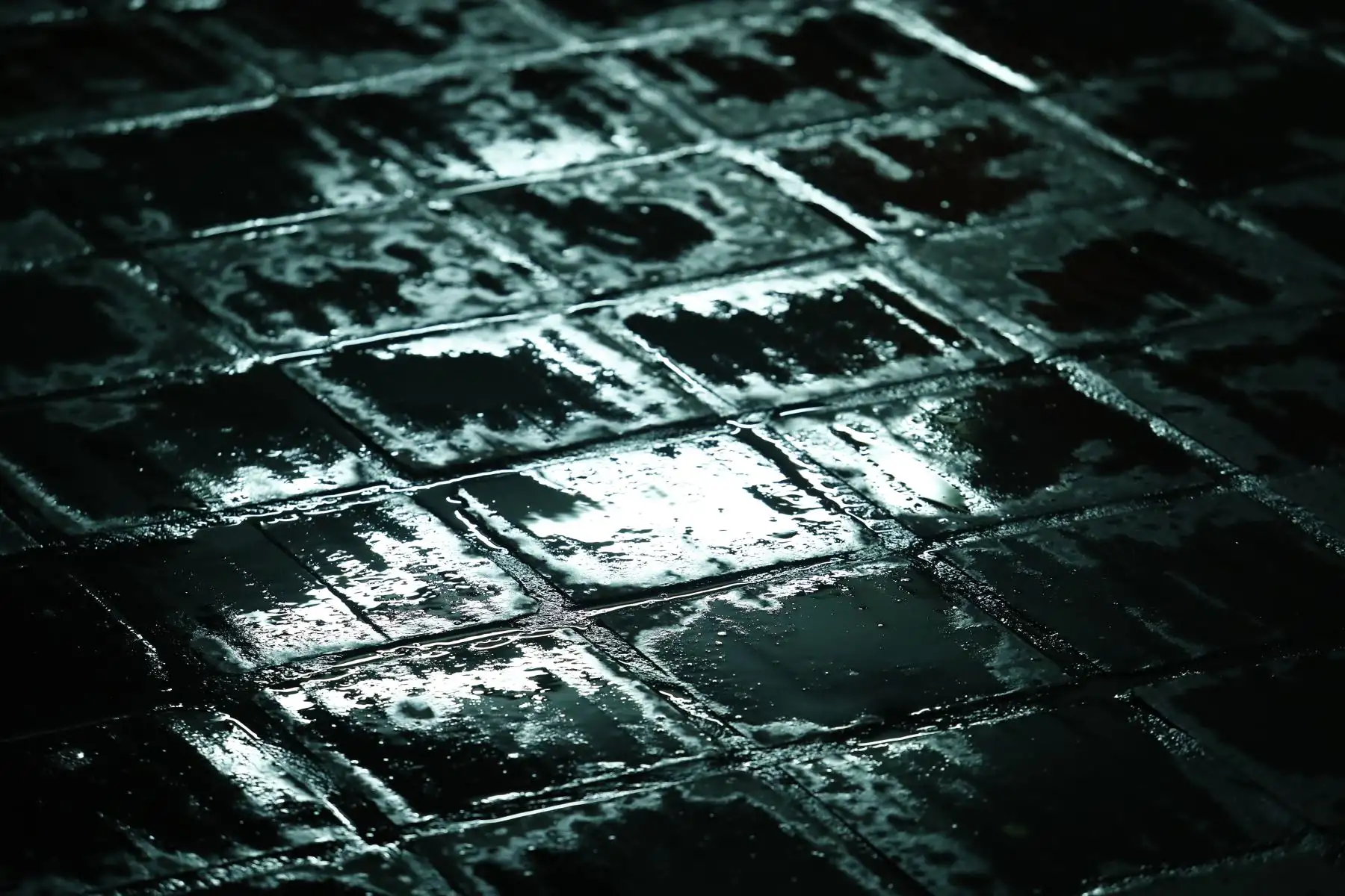 Una intensa llovizna de verano sorprendió a los limeños de diversos distritos en horas de la noche del jueves 29 de enero de 2026. Según el Senamhi, estas lluvias continuarán, pero de manera intermitente y dispersa, principalmente durante el atardecer, noches y madrugadas. Foto: ANDINA/Daniel Bracamonte