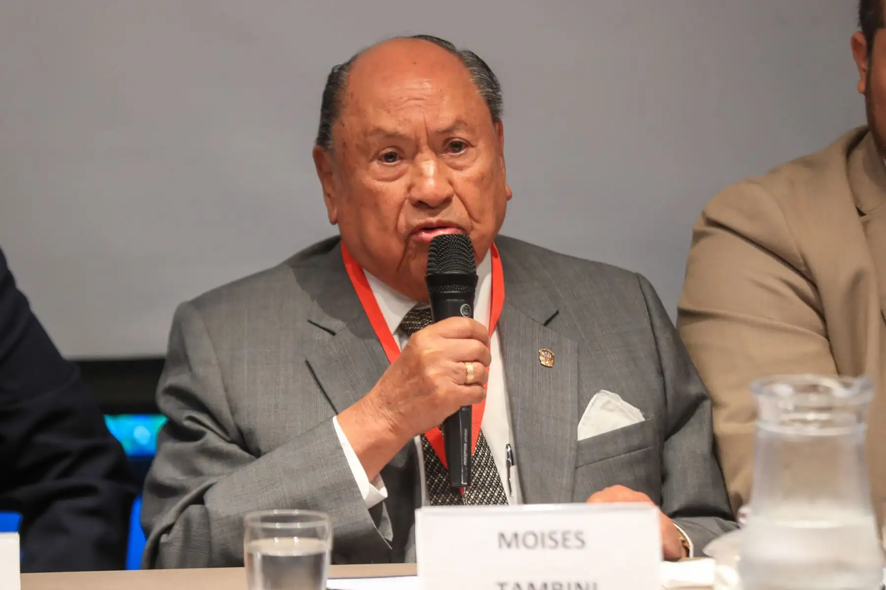 Moisés Tambini Del Valle enfatiza la necesidad de cambios profundos para garantizar un funcionamiento eficiente y transparente del sistema de justicia peruano.

Foto: ANDINA/Ricardo Cuba