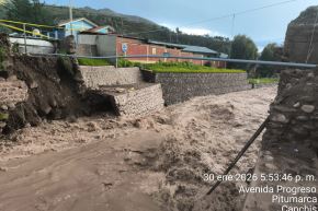 El puente colonial de Pitumarca (Cusco) desapareció en las aguas del río Pitumarca. Foto: ANDINA/Difusión