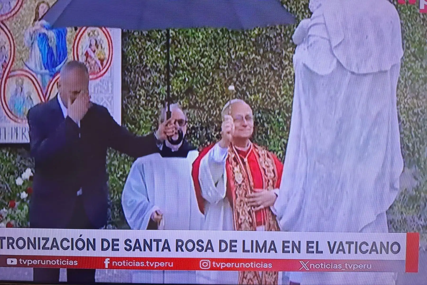 Ceremonia de entronización de una estatua de Santa Rosa de Lima y de un mosaico de la Virgen María en los Jardines Vaticanos. Foto: ANDINA/Difusión