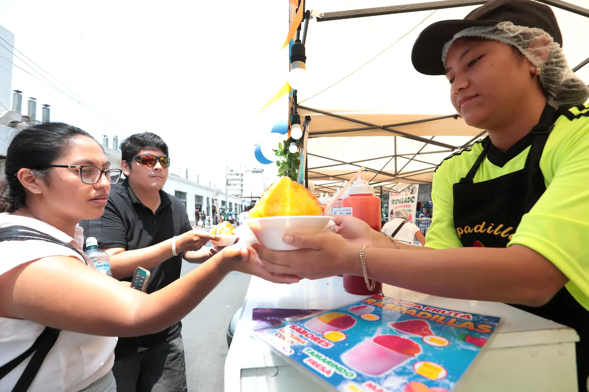 Sabores tradicionales que evocan infancia, verano y momentos simples en familia.
Foto: ANDINA/Verónica Calderón Zúñiga