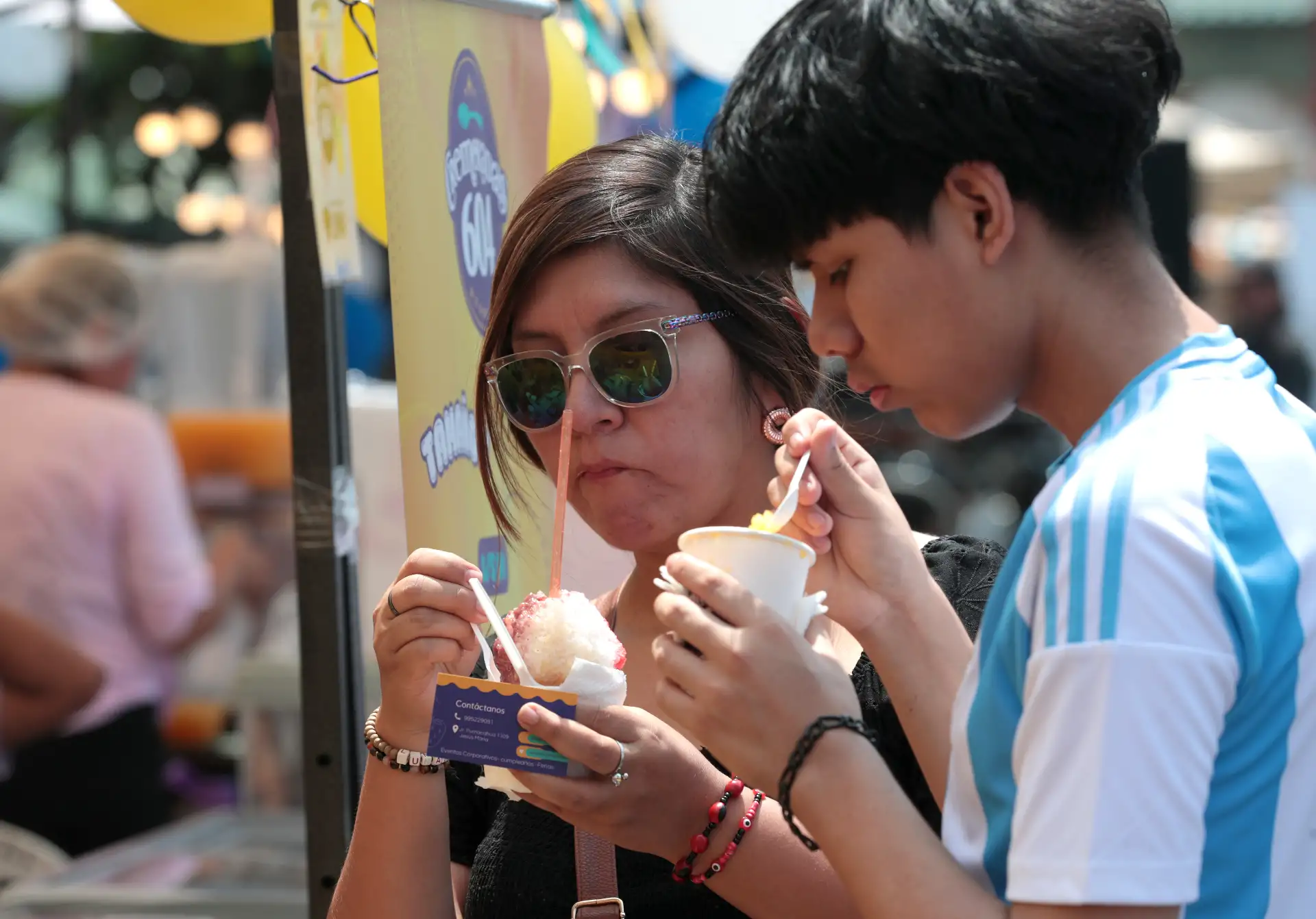 Las raspadillas forman parte de la identidad gastronómica popular de Lima y sigue siendo un símbolo del verano, el trabajo familiar y el emprendimiento local.
Foto: ANDINA/Verónica Calderón Zúñiga