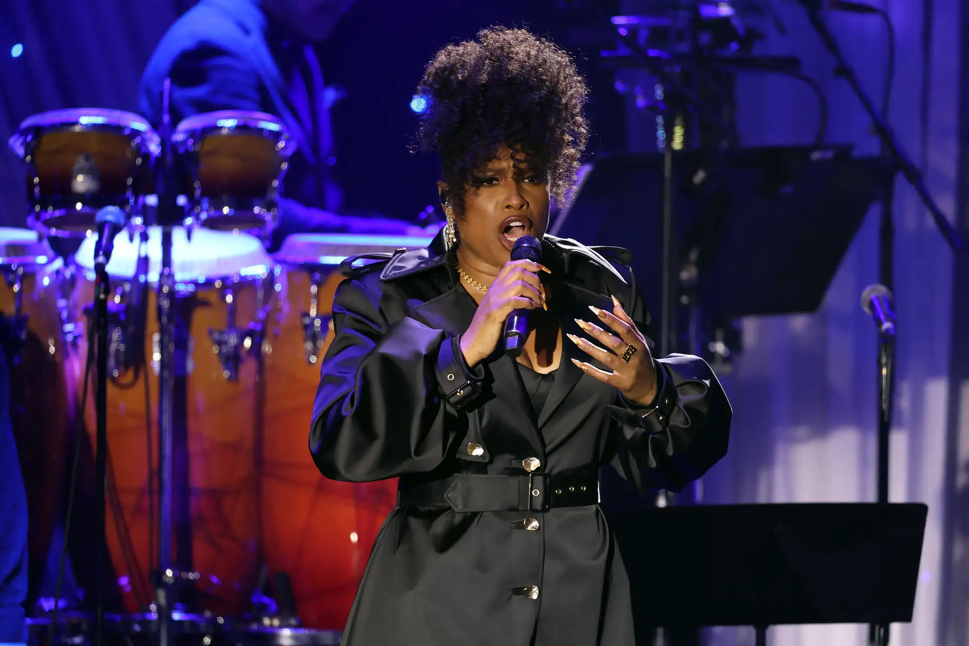 La cantautora estadounidense Jennifer Hudson se presenta en el escenario durante la gala previa a los Grammy "Saludo a los Íconos de la Industria" de la Academia de la Grabación y Clive Davis en el hotel Beverly Hilton de Beverly Hills, California.
Foto: AFP