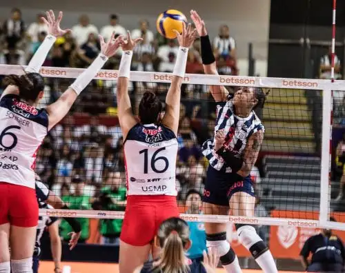 Alianza Lima y San Martín jugaron el partido estelar de la cuarta fecha de la segunda fase de la Liga Peruana de Vóley