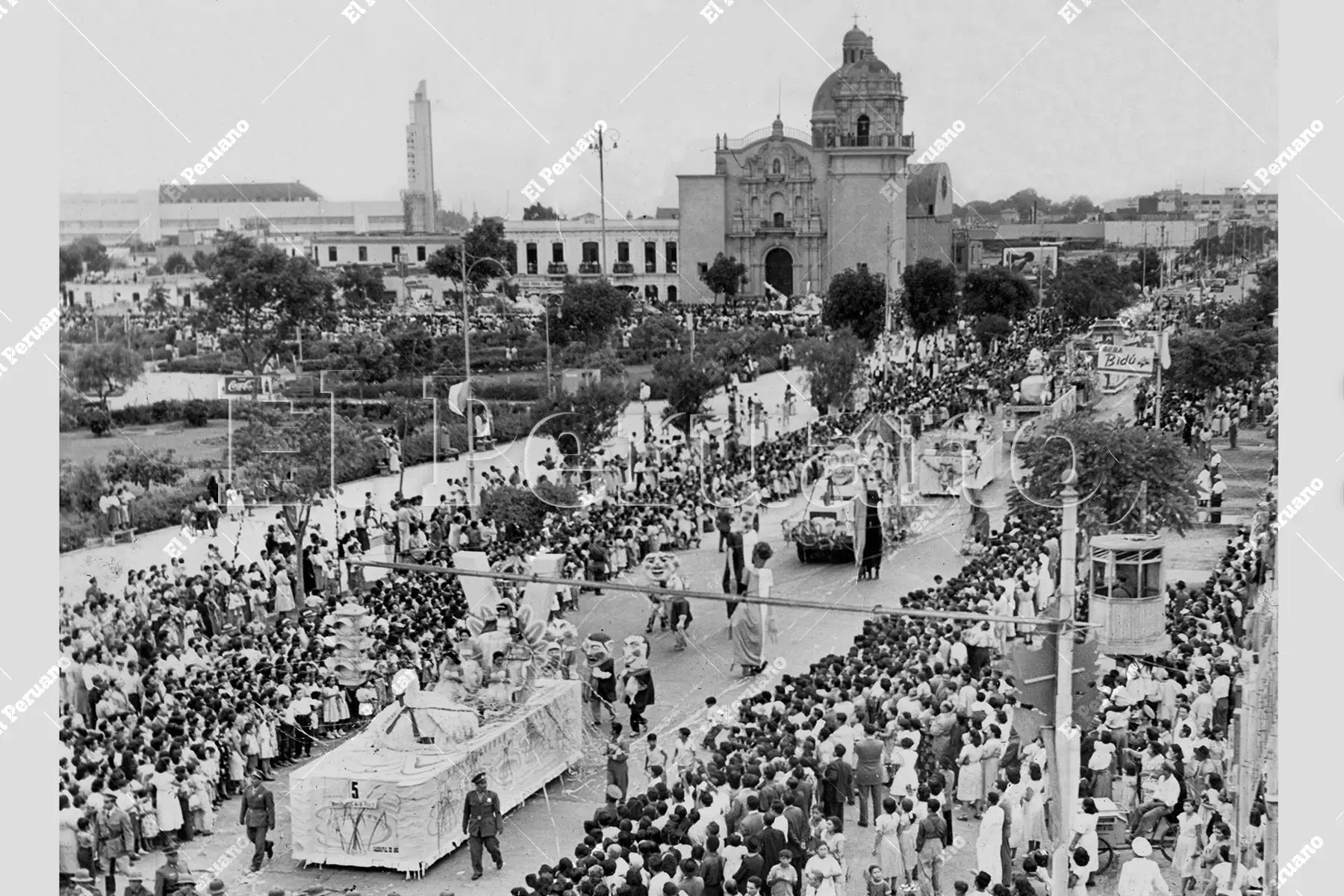 Lima - febrero 1953 / Gran corso de carnavales en  La Victoria. Foto: Archivo de El Peruano