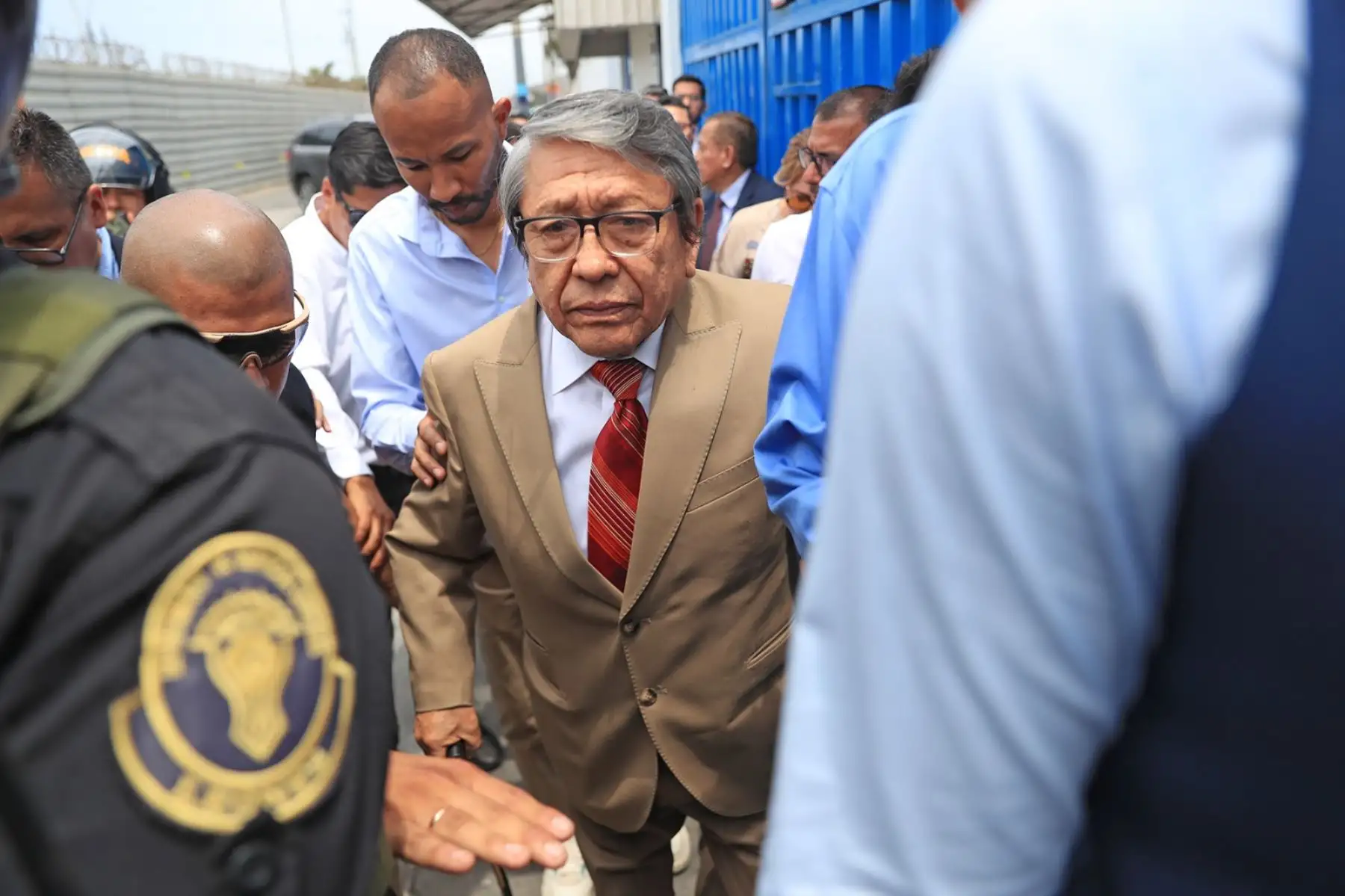 El gobernador regional del Callao, Ciro Castillo Rojo, llegó a la sede del Gobierno Regional del Callao, con el fin de retomar sus funciones. Foto: ANDINA/Ricardo Cuba