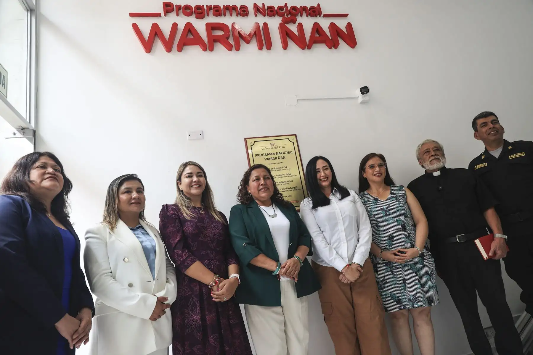 Se inauguró la nueva sede institucional del Programa Nacional Warmi Ñan, con el objetivo de fortalecer su gestión y reafirmar las acciones del sector en la atención y prevención de la violencia contra la mujer y los integrantes del grupo familiar. La actividad estuvo encabezada por la directora ejecutiva del programa, Patricia Garrido, y la ministra de la Mujer, Sandra Gutierrez. Foto: ANDINA/Jhonel Rodríguez Robles