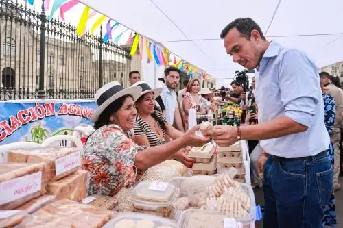 Presidente José Jerí participó en la Feria Más Cerca de Apurímac