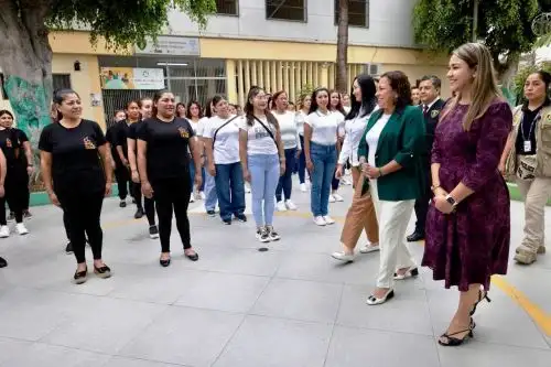 La ministra de la Mujer y Poblaciones Vulnerables, Sandra Gutiérrez Cuba, visitó el establecimiento penitenciario anexo de mujeres de Chorrillos. Foto: ANDINA/Difusión.