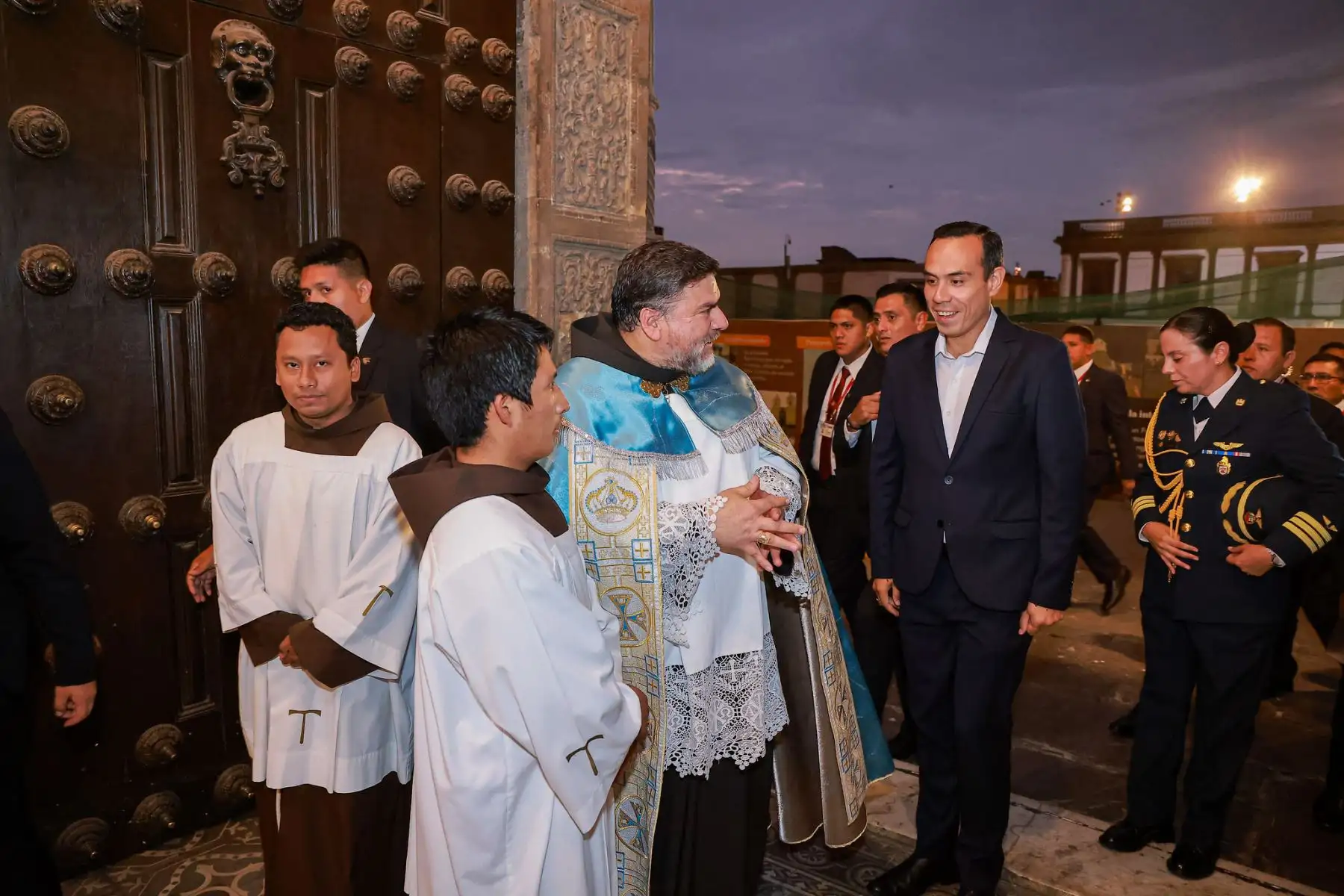 El presidente José Jerí participó en la misa solemne en honor a la Virgen de la Candelaria, rindiendo homenaje a una de las expresiones culturales y religiosas más grandes del Perú. Foto: ANDINA/Prensa Presidencia