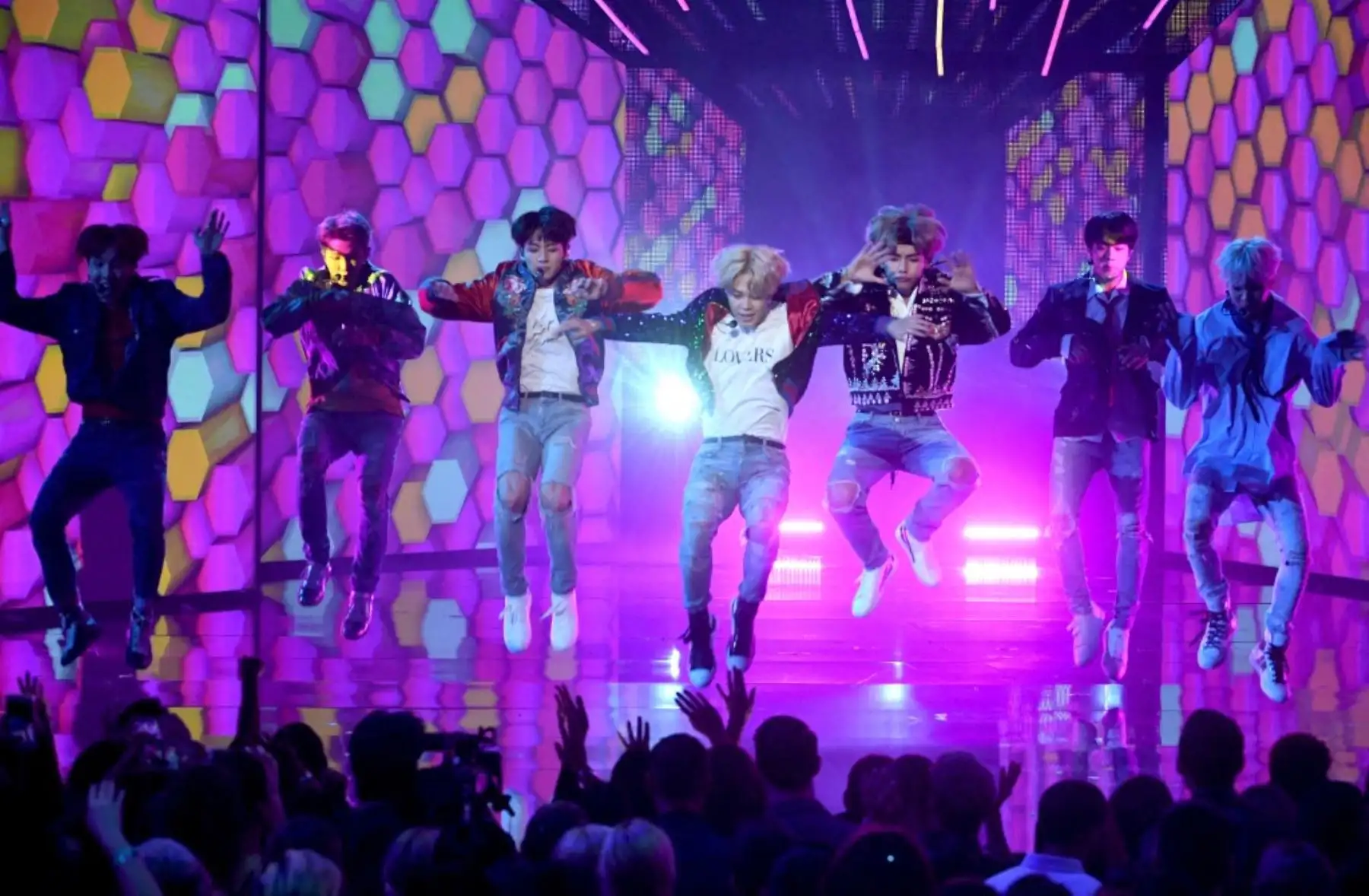 BTS ya está en Lima: Así fue la llegada de la banda surcoreana al Perú