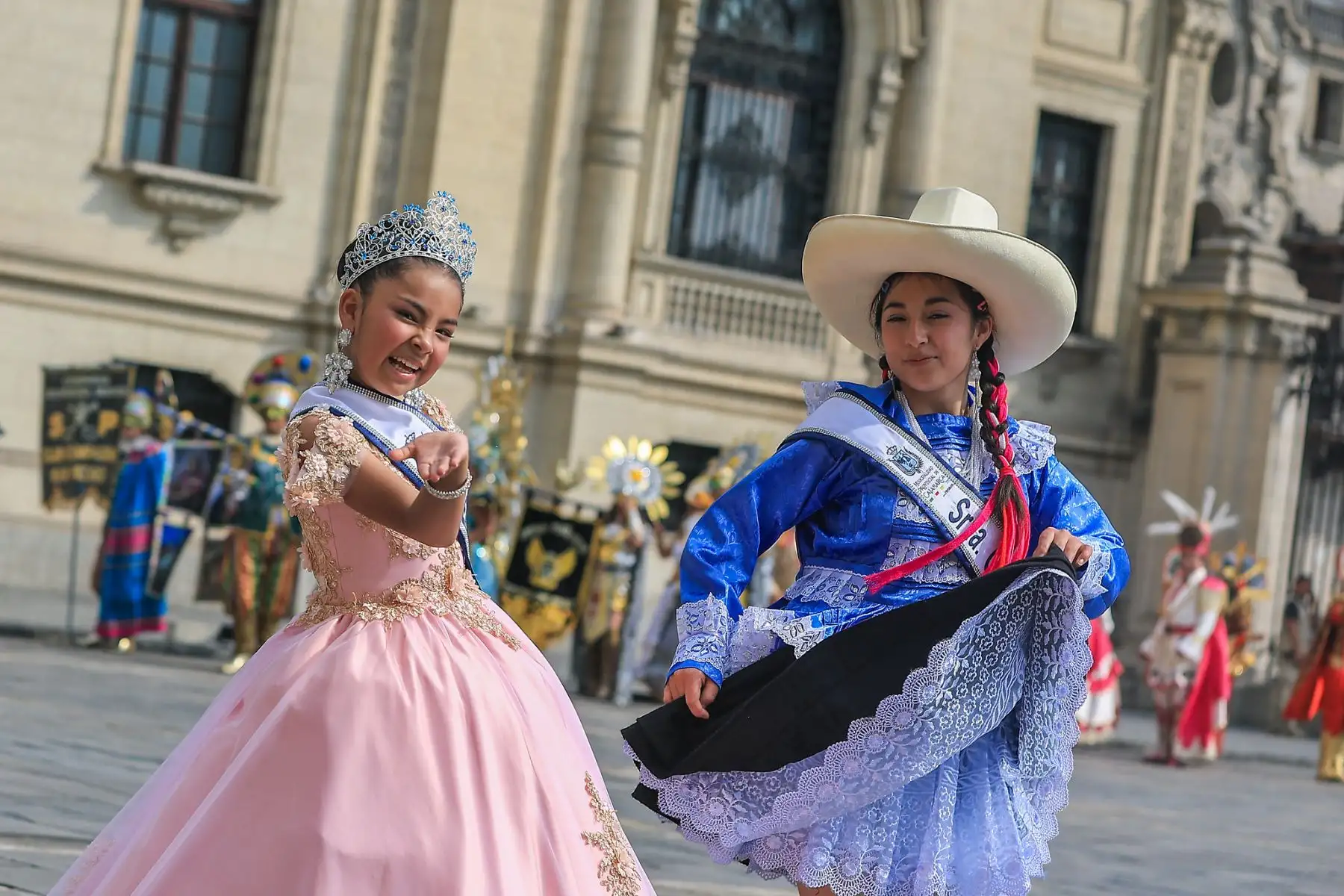 Presidente José Jerí recibe en el patio de Palacio de Gobierno a representantes del carnaval de Cajamarca 2026. Foto: ANDINA/Prensa Presidencia