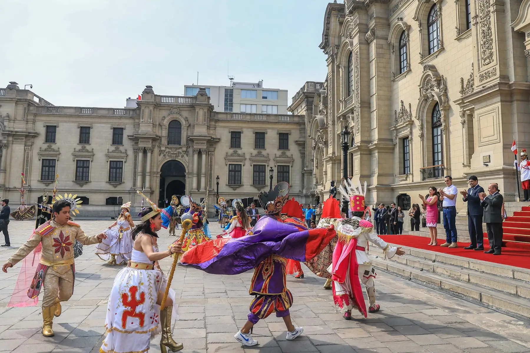 Presidente José Jerí recibe en el patio de Palacio de Gobierno a representantes del carnaval de Cajamarca 2026. Foto: ANDINA/Prensa Presidencia