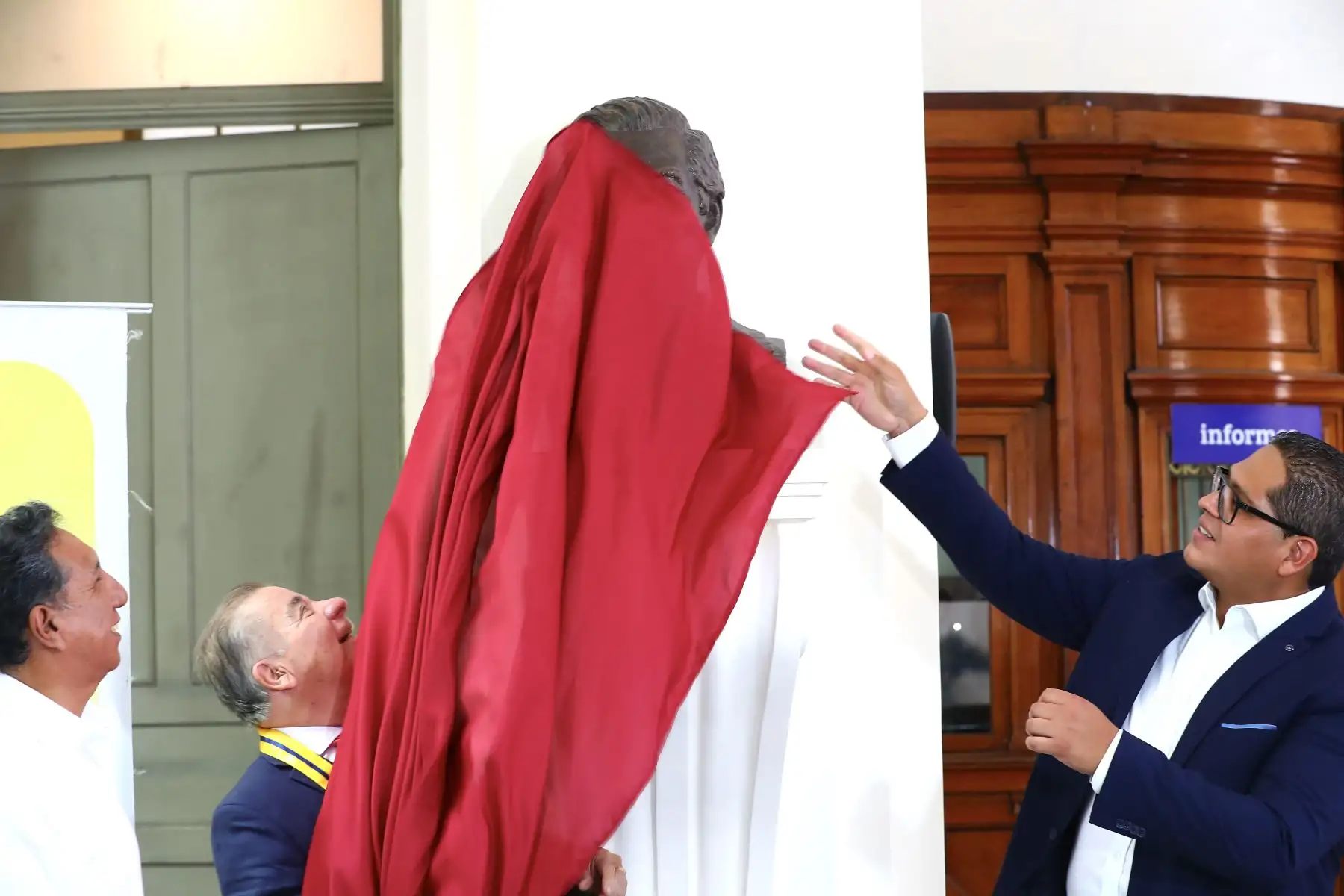 La actividad contó contó también con la presencia de funcionarios de la Gerencia de Planificación, Gestión y Recuperación del Centro Histórico de Lima de la Municipalidad de Lima.

Foto: ANDINA/Verónica Calderón Zúñiga