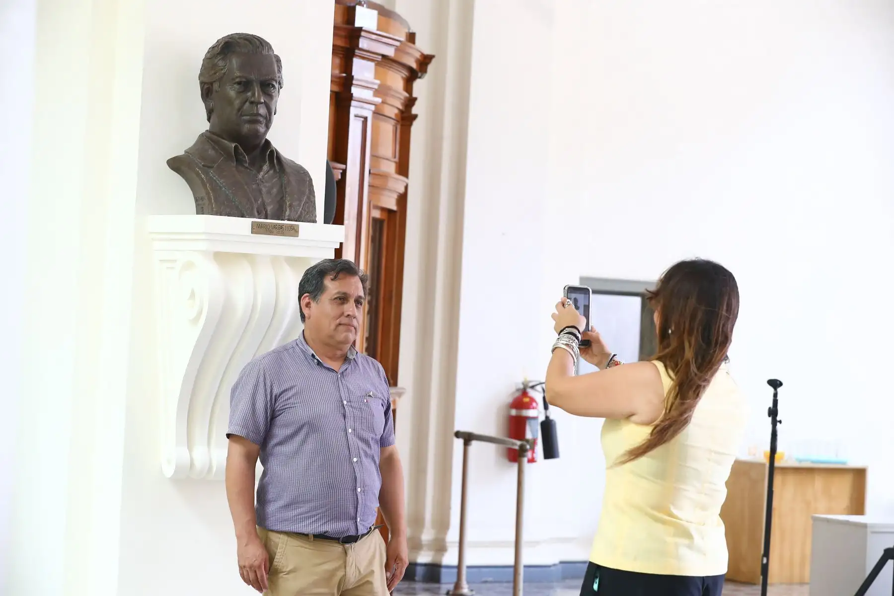 El acto conmemorativo reunió a autoridades, gestores culturales y público asistente al espacio dedicado a la reflexión y valoración de la obra literaria peruana.
Foto: ANDINA/Verónica Calderón Zúñiga