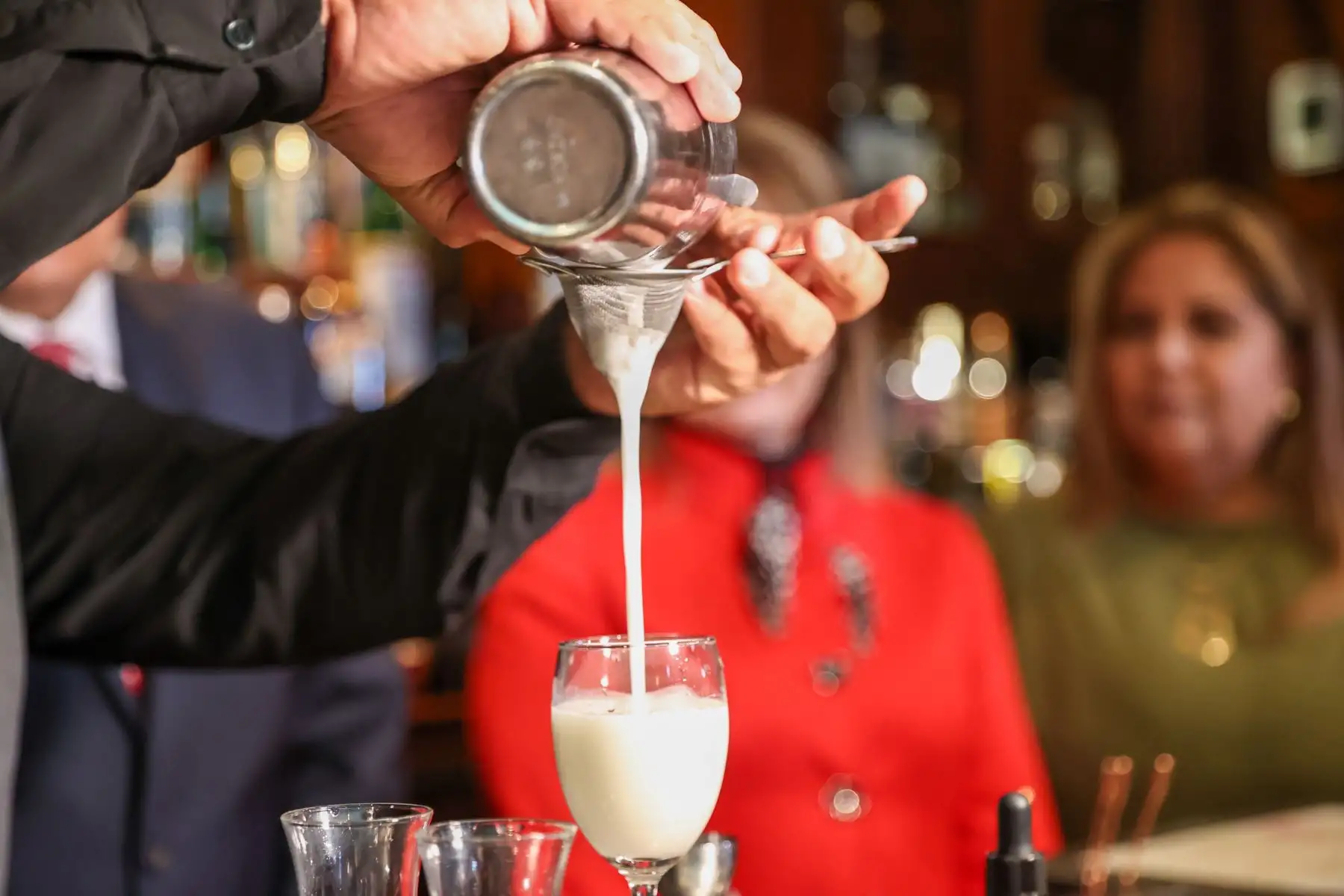 Desde el hotel Country Club de San Isidro, ADEX realizó una ceremonia con motivo del Día del Pisco Sour a celebrarse durante el mes de febrero de 2026.

Foto: ANDINA/Juan Carlos Guzmán Negrini