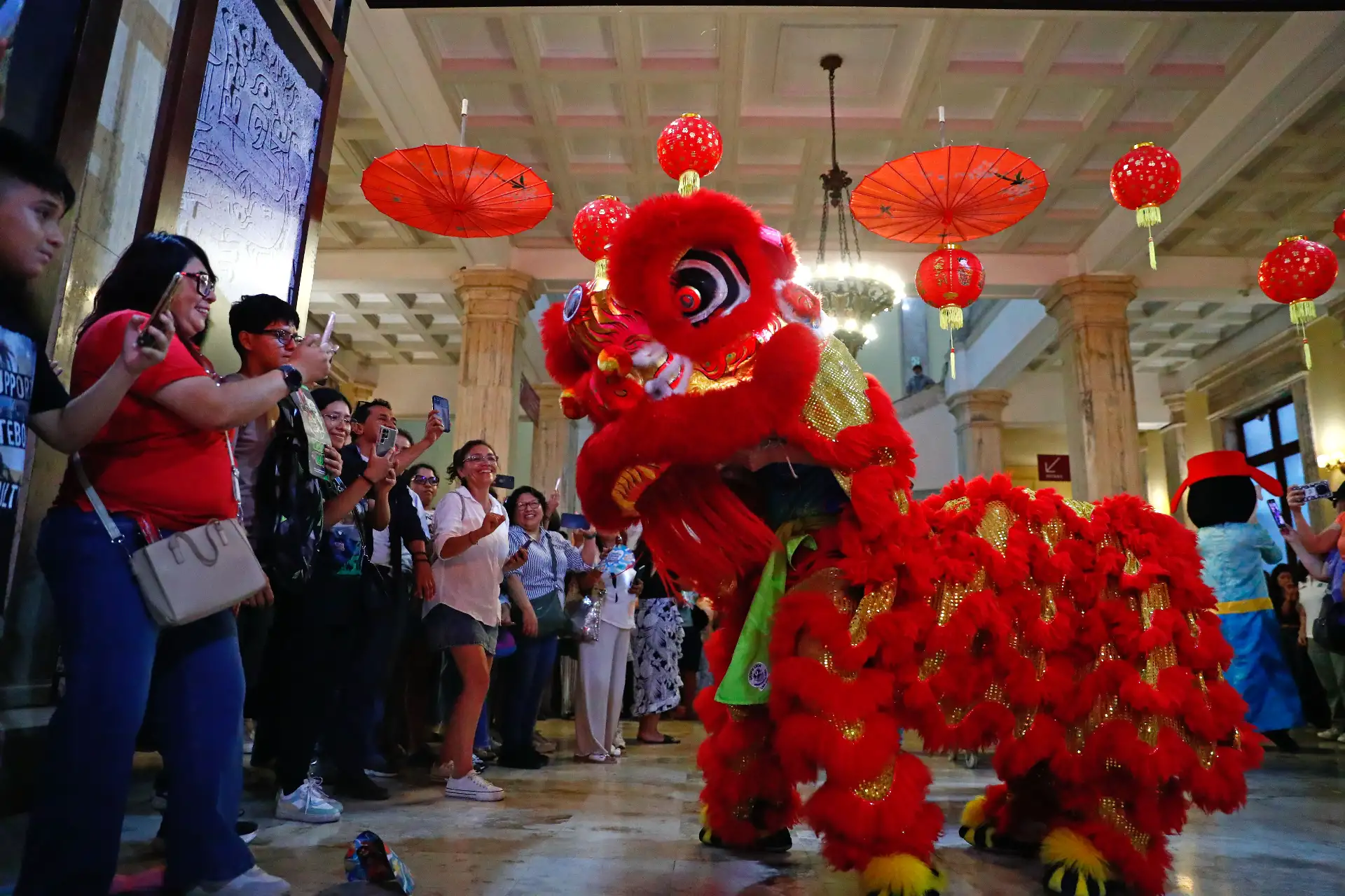 Biblioteca Nacional del Perú, realiza recorrido en el Barrio Chino como preámbulo  del inicio del Año Nuevo Chino 2026 a celebrarse en quincena de febrero. Foto: ANDINA/Daniel Bracamonte