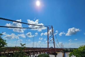 El Senamh recomienda evitar la exposición directa al sol en horas centrales del día, usar protector solar, gorros y ropa de manga larga. Foto: Senamhi