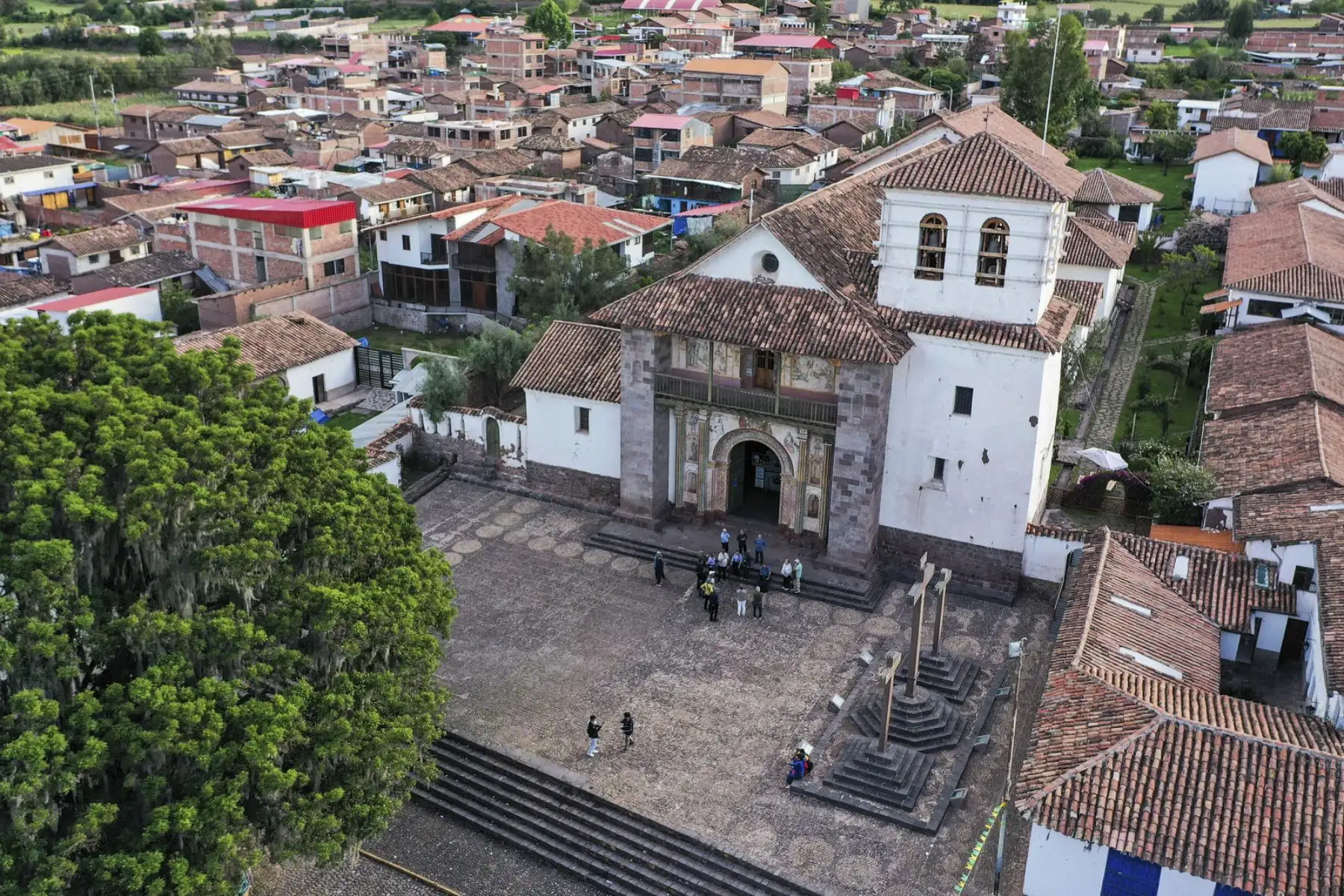 El Templo de San Pedro Apóstol de Andahuaylillas es conocido internacionalmente como la “Capilla Sixtina de América”, reconocido por su riqueza artística y valor cultural. Foto: Mincetur