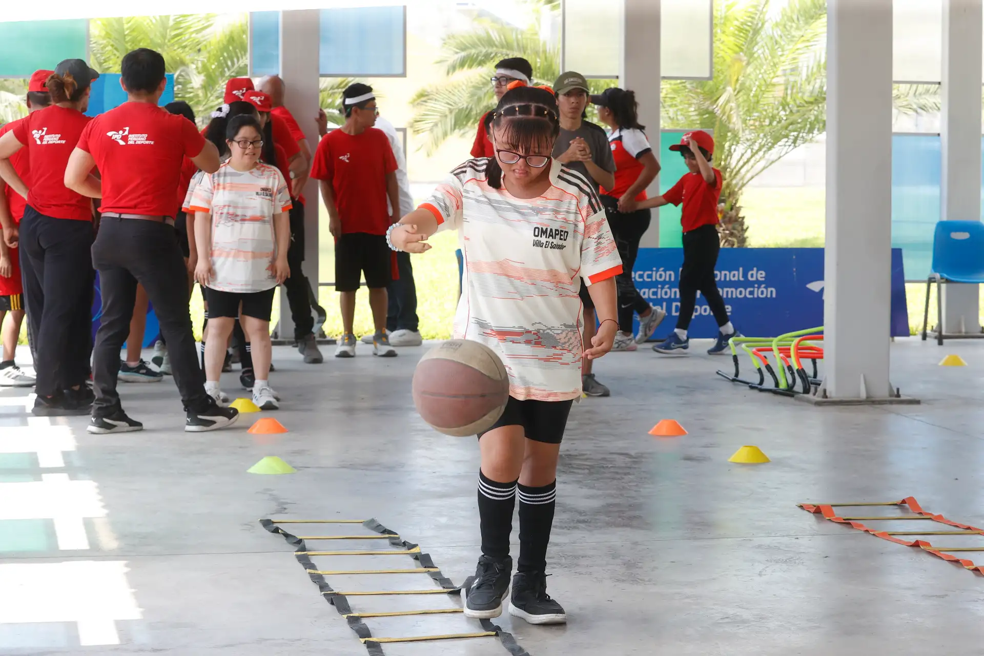 Este evento se convierte en un hito en la historia del para deporte en el país, donde se implementarán los para deportes de fútbol para personas con discapacidad intelectual, disciplinas que se suman al para atletismo y para natación, cuyas clases ya se iniciaron. 
Foto: ANDINA/ Vidal Tarqui