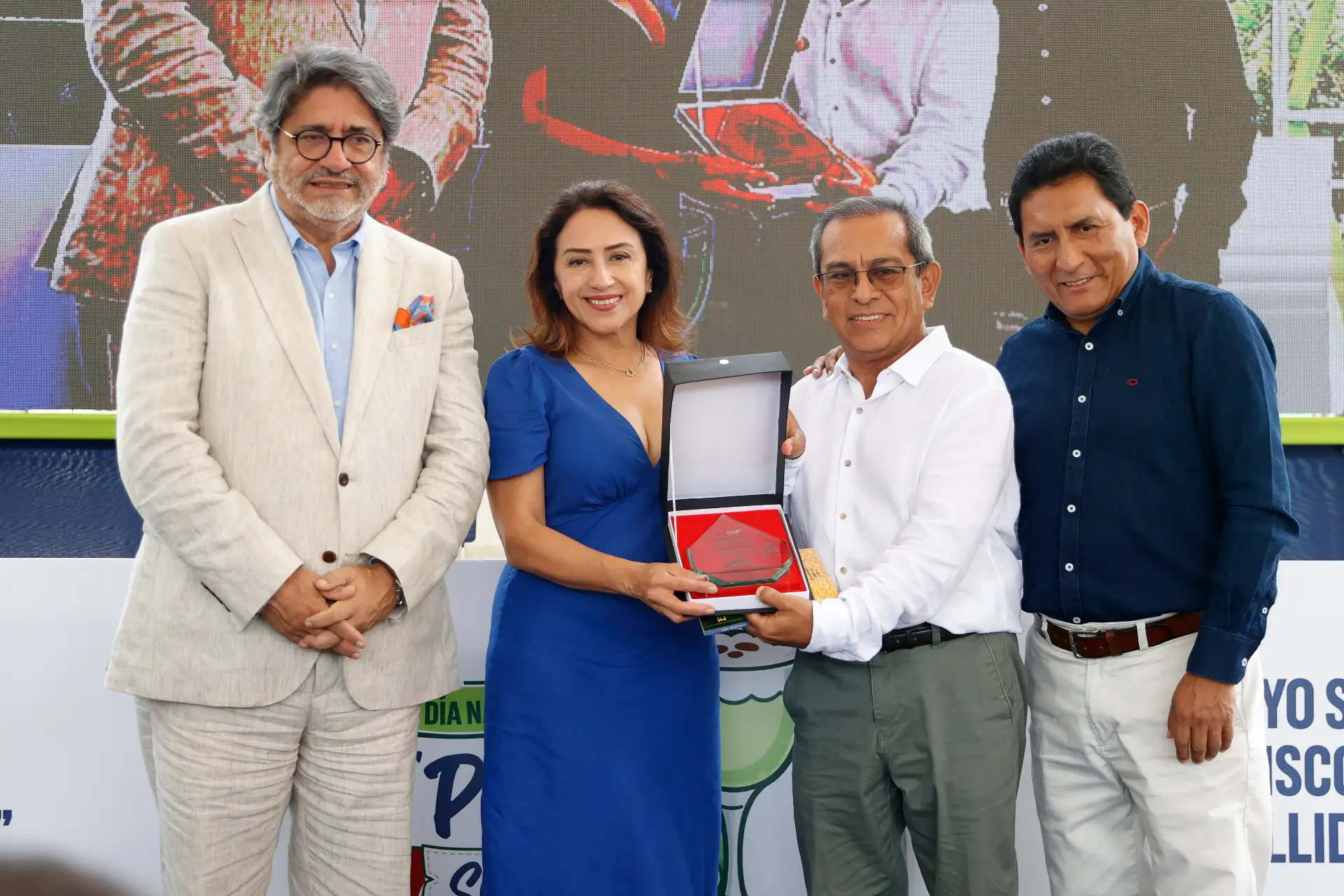 La Municipalidad de Miraflores presenta el concurso y ceremonia protocolar por el Día Nacional del Pisco Sour, celebración que pone en valor nuestra bebida de bandera y reconoce el talento de destacados bartenders en la correcta y creativa preparación de este emblemático cóctel peruano. Foto: ANDINA/Vidal Tarqui