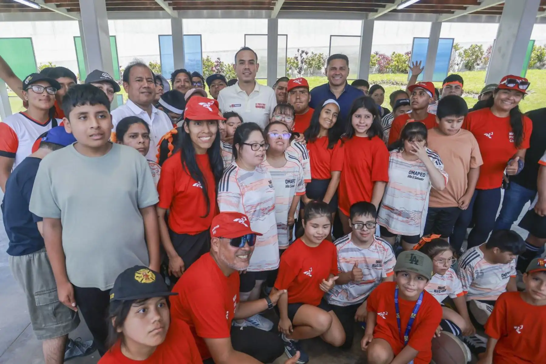 El presidente José Jerí acompañó el inicio de la Academia IPD Paradeportes en Villa María del Triunfo, un momento histórico que abre más oportunidades para personas con discapacidad y reafirma que el deporte también es inclusión y futuro. Foto: Presidencia